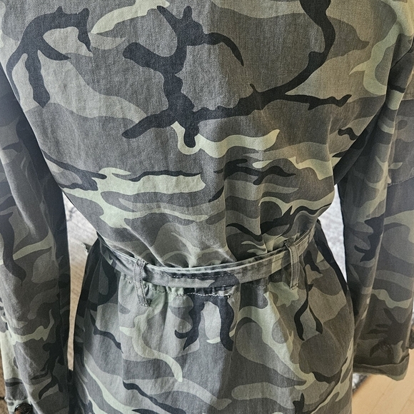 Forever 21 Camo Jacket Womens Small Green Cargo Drawstring Waist Snap Pockets - Picture 6 of 8
